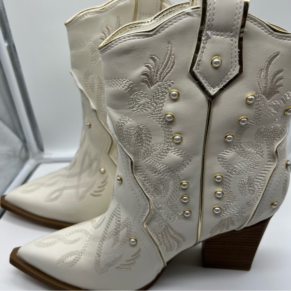 MIA White Ankle Boots with Western Flair and Pearl Accents - Picture 6 of 11